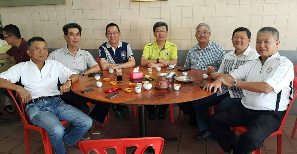 早上巴生肉骨茶早餐与林氏宗长们交流