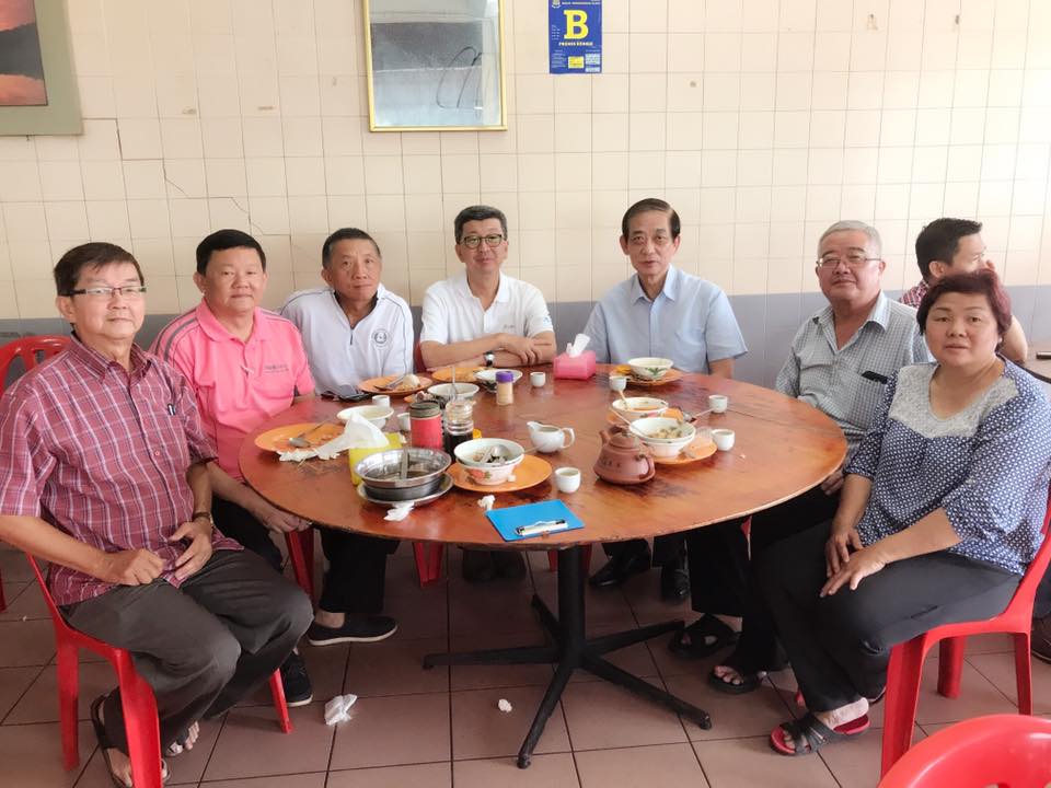 早上在巴生与林氏宗亲们肉骨茶早餐及交流。