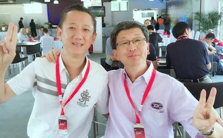 在珠海国际赛车场与太平林氏宗亲会会长一起观看赛车