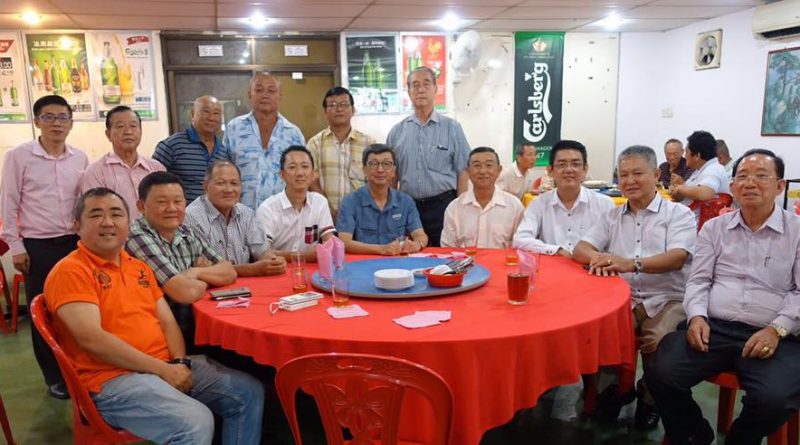 与署理总会长与怡保会长松浩,太平会长永源,班台会长成莱联同林氏宗亲们聚餐交流